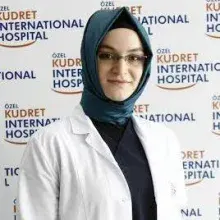 Dr. Rüveyda Kahveci — Acil Tıp, Çankaya, Ankara. Portre fotoğrafı.