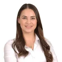 Psk. Ebru Pirihan Şencan — Psikoloji, Antalya. Portre fotoğrafı.