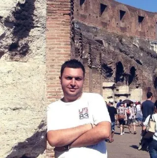 Dr. Dt. Timur Songür profilinde yer alan galeri fotoğrafı.