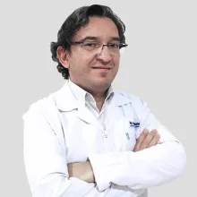 Doç. Dr. Özgür Kırbaş — Kardiyoloji, Ankara. Portre fotoğrafı.