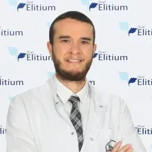 Op. Dr. Hasan Bektaş — Kulak Burun Boğaz, İstanbul. Portre fotoğrafı.