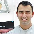 Dr. Dt. Serdar Algan — Periodontoloji, İstanbul. Portre fotoğrafı.