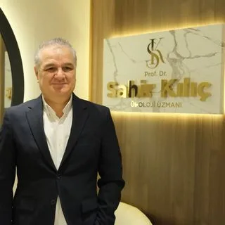 Prof. Dr. Sahir Kılıç — Üroloji, Ankara. Portre fotoğrafı.