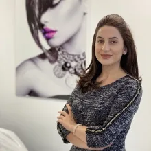 Uzm. Dr. Dilek Eryılmaz — Dermatoloji, Kartal, İstanbul. Portre fotoğrafı.