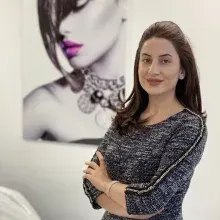 Uzm. Dr. Dilek Eryılmaz — Dermatoloji, Kartal, İstanbul. Portre fotoğrafı.