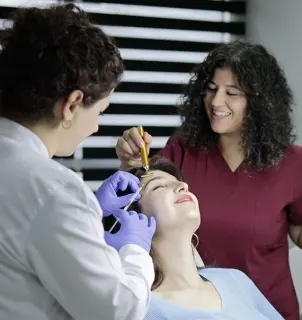 Op. Dr. Zühal Gül Özpınar profilinde yer alan galeri fotoğrafı.