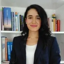 Uzm. Psk. Sümeyye Arslan — Psikoloji, İstanbul. Portre fotoğrafı.