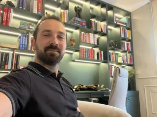 Uzm. Dr. Serhat Ergün profilinde yer alan galeri fotoğrafı.