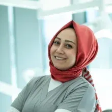 Dt. Ayşe Bige Başaran — Diş Hekimi, İstanbul. Portre fotoğrafı.