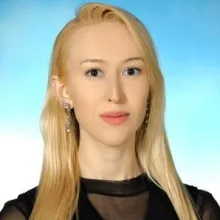 Dt. Elif Sena Kaya — Diş Hekimi, Ankara. Portre fotoğrafı.