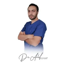 Uzm. Dt. Akif Maytalman — İzmir. Portre fotoğrafı.