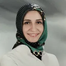 Uzm. Dt. Emine Nur Uğur — İstanbul. Portre fotoğrafı.