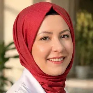 Uzm. Dr. Şahide Eda Artuç — Fiziksel Tıp Ve Rehabilitasyon, Ankara. Portre fotoğrafı.