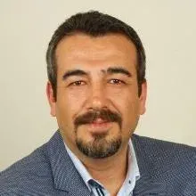 Uzm. Dr. Bülent Taymur — İstanbul. Portre fotoğrafı.