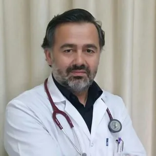 Uzm. Dr. İbrahim Ocak — Göğüs Hastalıkları, Bursa. Portre fotoğrafı.