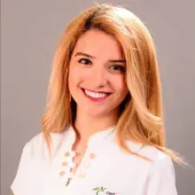 Dt. Elif Arslan — Diş Hekimi, İstanbul. Portre fotoğrafı.