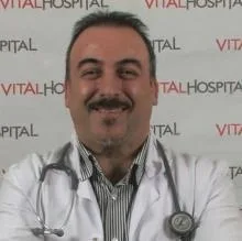 Dr. Öğr. Üyesi Hasan Hacıosman — İç Hastalıkları, İstanbul. Portre fotoğrafı.