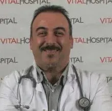 Dr. Öğr. Üyesi Hasan Hacıosman — İç Hastalıkları, İstanbul. Portre fotoğrafı.
