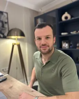 Op. Dr. Ali Oğuz Demir profilinde yer alan galeri fotoğrafı.