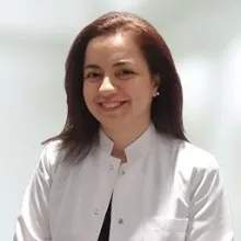 Op. Dr. Makbule Berna Ötük Yaşar — Göz Hastalıkları. Portre fotoğrafı.