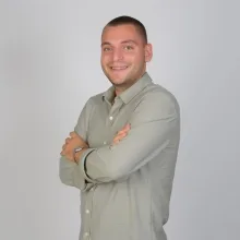 Psk. Oğuzhan Kurtulan — Psikoloji, Aydın. Portre fotoğrafı.
