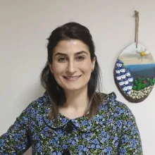 Doç. Dr. Meryem Özlem Kütük — Çocuk ve Ergen Psikiyatrisi, Seyhan, Adana. Portre fotoğrafı.