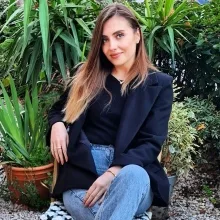 Uzm. Psk. Cansu Çimen — Psikoloji, İstanbul. Portre fotoğrafı.