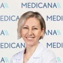 Uzm. Dr. Pınar Köksal — Endokrinoloji Ve Metabolizma Hastalıkları, Nilüfer, Bursa. Portre fotoğrafı.