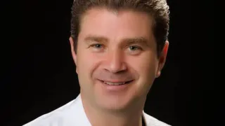 Dr. Öğr. Üyesi Enver Akbaş profilinde yer alan galeri fotoğrafı.