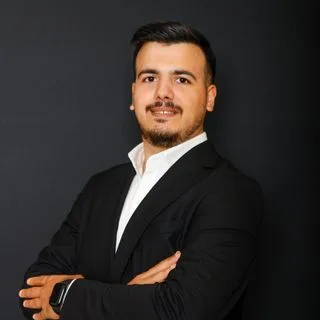 Psk. Duhan Türkoğlu — Psikoloji, Kocaeli. Portre fotoğrafı.
