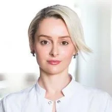 Uzm. Dr. Nebahat Demet Akpolat — Dermatoloji, İstanbul. Portre fotoğrafı.