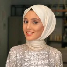 Dyt. Şeyma Arslan — Diyetisyen, Uşak. Portre fotoğrafı.