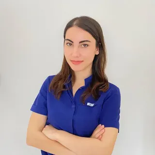 Dt. Ayşe Nur Özkurt profilinde yer alan galeri fotoğrafı.