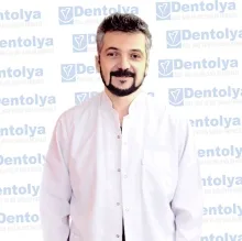 Dt. Ali Rıza Yılmaz — Diş Hekimi, İstanbul. Portre fotoğrafı.