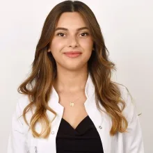 Psk. İrem Güney Demiray — Psikoloji. Portre fotoğrafı.