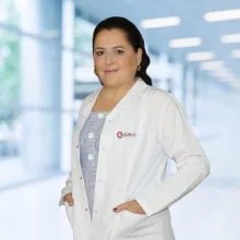 Op. Dr. Gülay Genç — Kadın Hastalıkları Ve Doğum, Eskişehir. Portre fotoğrafı.