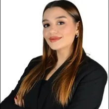 Psk. Cansu Büyükgöçer — Psikoloji, İstanbul. Portre fotoğrafı.