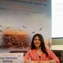 Uzm. Dr. Pınar İnandıoğlu — Dermatoloji, Adana. Portre fotoğrafı.
