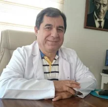 Op. Dr. Tevfik Hacıhamdioğlu — Kadın Hastalıkları Ve Doğum, Antalya. Portre fotoğrafı.
