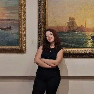 Psk. Aysu Çevik — Psikoloji. Portre fotoğrafı.