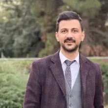 Psk. Dan. Ertuğrul Koyuncu — Psikolojik Danışma ve Rehberlik, İstanbul. Portre fotoğrafı.