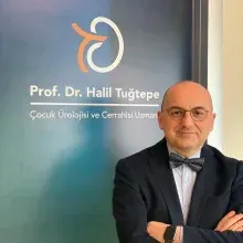 Prof. Dr. Halil Tuğtepe — İstanbul. Portre fotoğrafı.