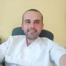 Dt. Aydın Cevizli — Diş Hekimi, Kocaeli. Portre fotoğrafı.
