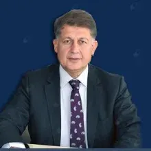 Prof. Dr. Hakan Kumbasar — Psikiyatri, Ankara. Portre fotoğrafı.