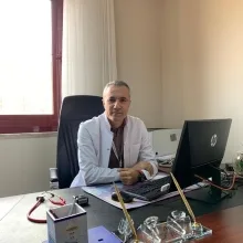 Doç. Dr. Edip Ünal — Çocuk Endokrinolojisi, Diyarbakır. Portre fotoğrafı.