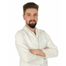 Dyt. Tamer Tosbıyık — Diyetisyen, Uşak. Portre fotoğrafı.