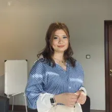Kl. Psk. Rüya Şafak Çetinkaya Çar — Psikoloji, İstanbul. Portre fotoğrafı.
