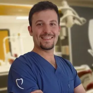 Uzm. Dt. Murat Cengizhan Yaş profilinde yer alan galeri fotoğrafı.