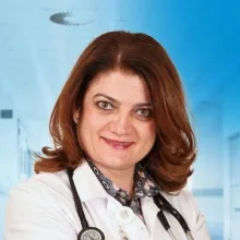 Uzm. Dr. Fatime Yavuz — Göğüs Hastalıkları, İstanbul. Portre fotoğrafı.