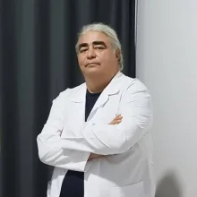 Uzm. Dr. Ercan Kara — Aile Hekimliği, Eskil, Aksaray. Portre fotoğrafı.